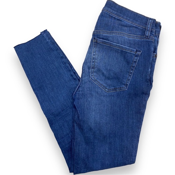 Free People Mid-Rise Dark Wash Cropped Skinny Jeans 27 NWOT - Picture 5 of 5